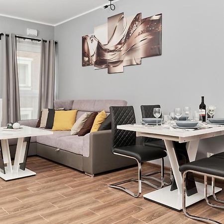 Apartments Wroclaw Jana Pawla II With Free Parking Wroclaw By Noclegi Renters מראה חיצוני תמונה