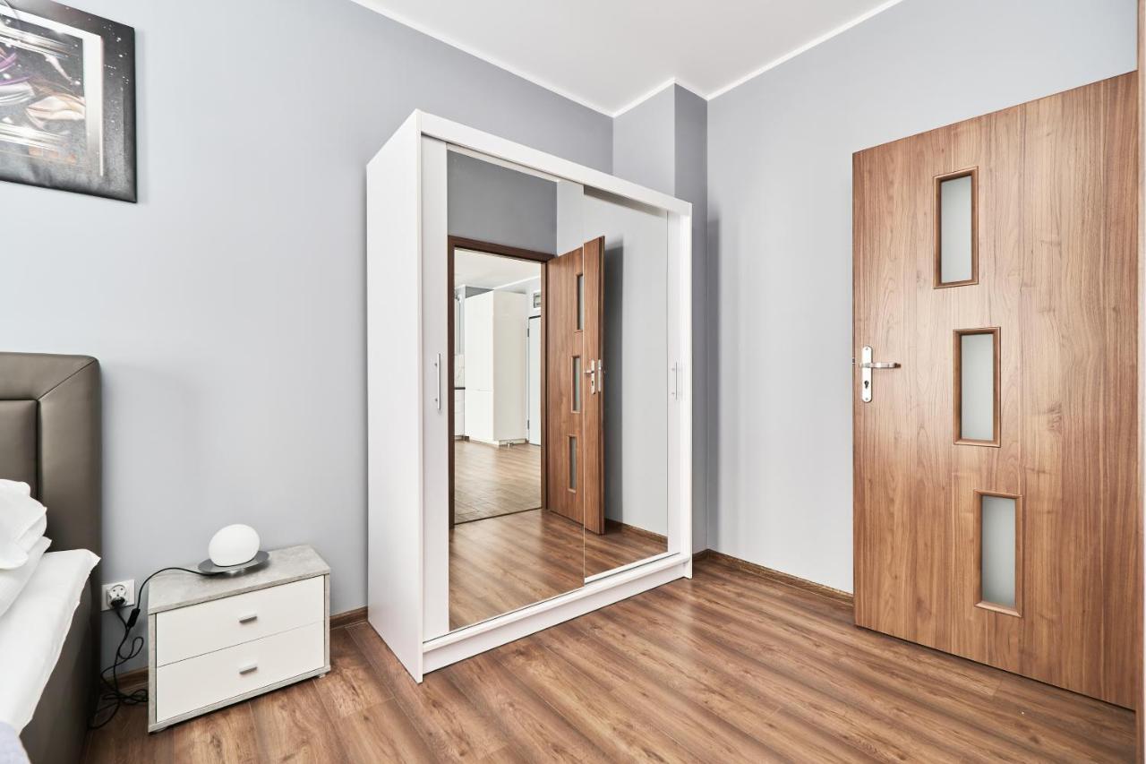 Apartments Wroclaw Jana Pawla II With Free Parking Wroclaw By Noclegi Renters מראה חיצוני תמונה